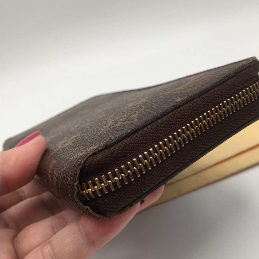Authentic Louis Vuitton Monogram Zippy wa… - Picture 13 of 16